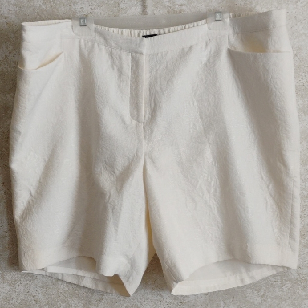 Elegant Cream Women's Shorts
